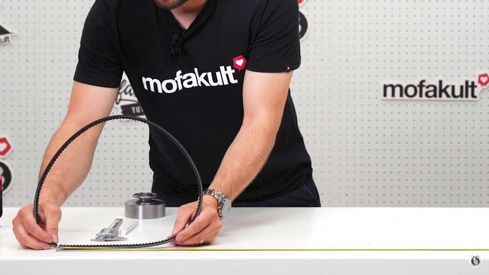 Ein einfaches Massband genügt, um den Abrollumfang zu bestimmen Ein einfaches Massband genügt, um den Abrollumfang zu bestimmen