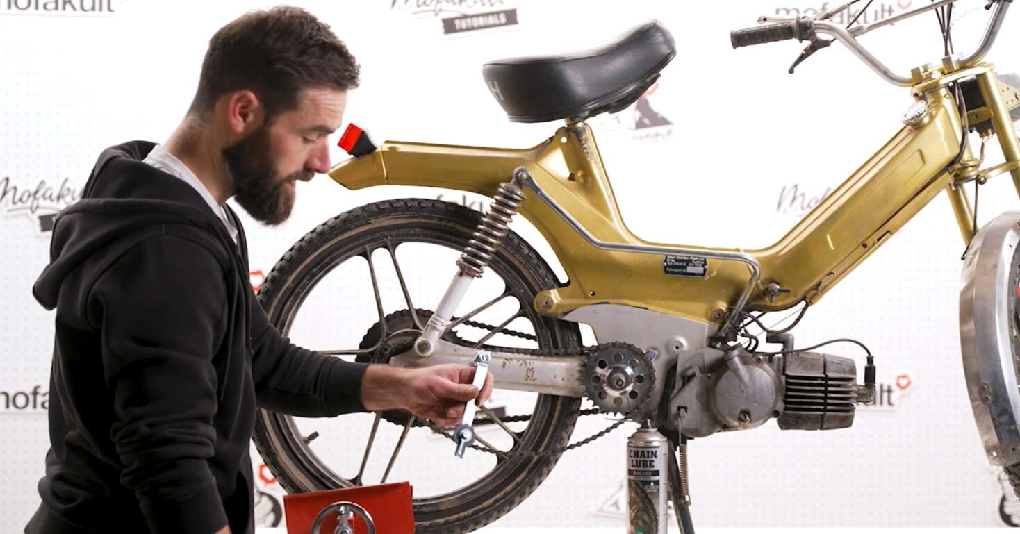 Kettenspanner an deinem Mofa montieren Kettenspanner an deinem Mofa montieren