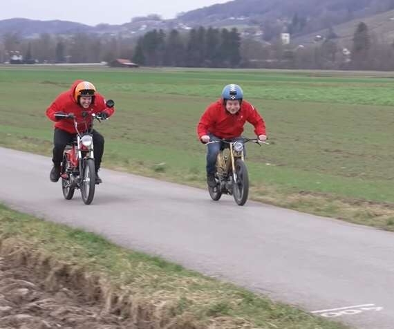Fehlzündungen treten besonders oft auf, wenn man mit dem Töffli Vollgas gibt Fehlzündungen treten besonders oft auf, wenn man mit dem Töffli Vollgas gibt