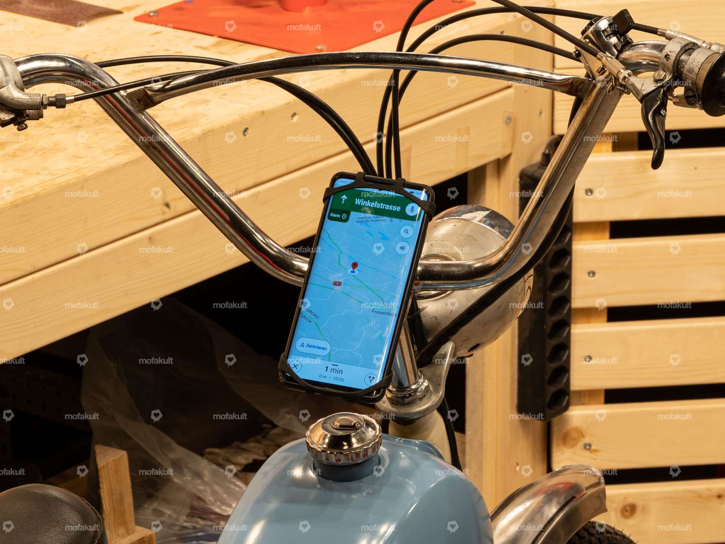 GPO Support pour téléphone portable Montage sur potence Carousel Image 3