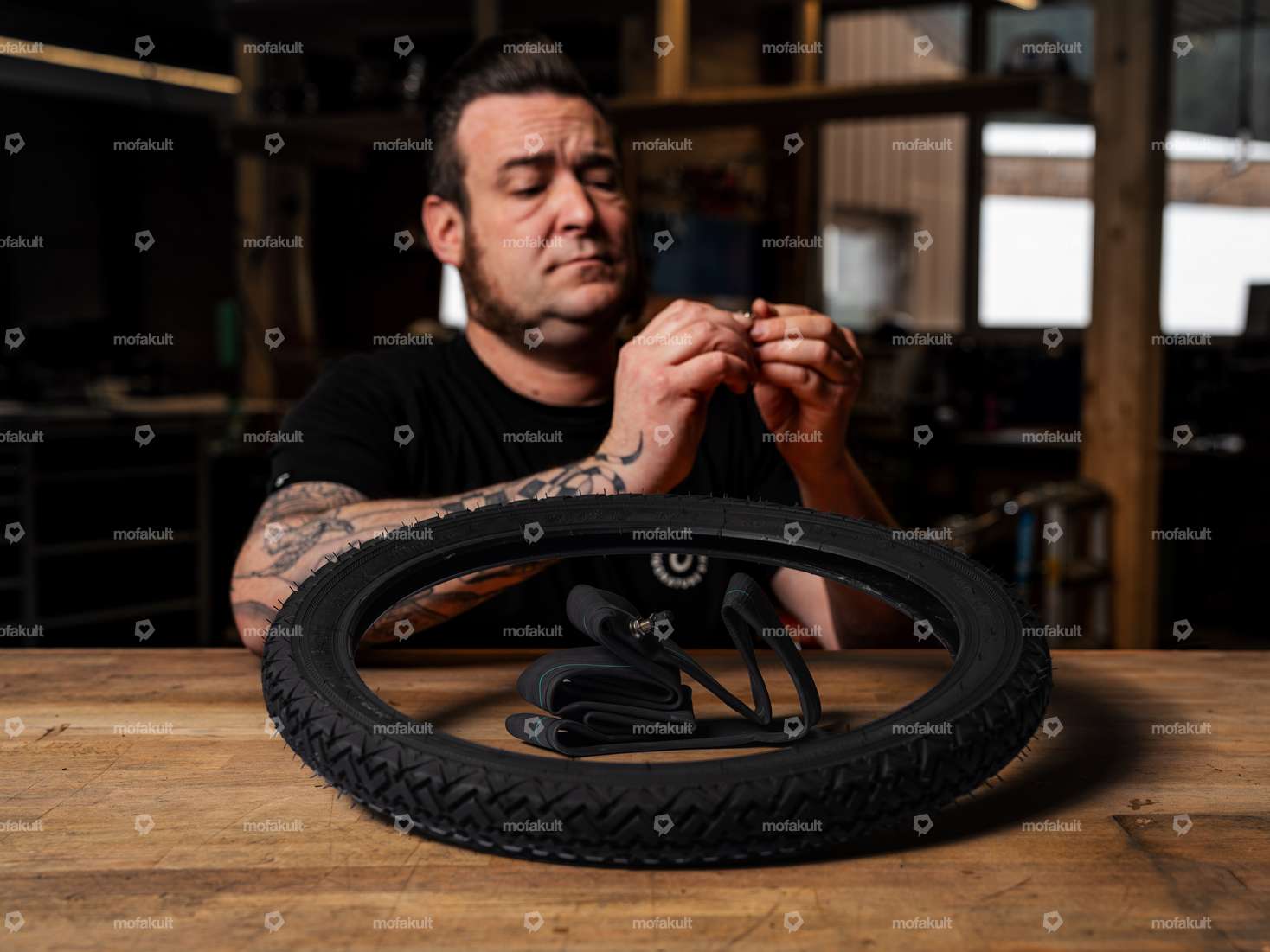 Siggnature tube and tire change 17" cast wheel Carousel Image 1