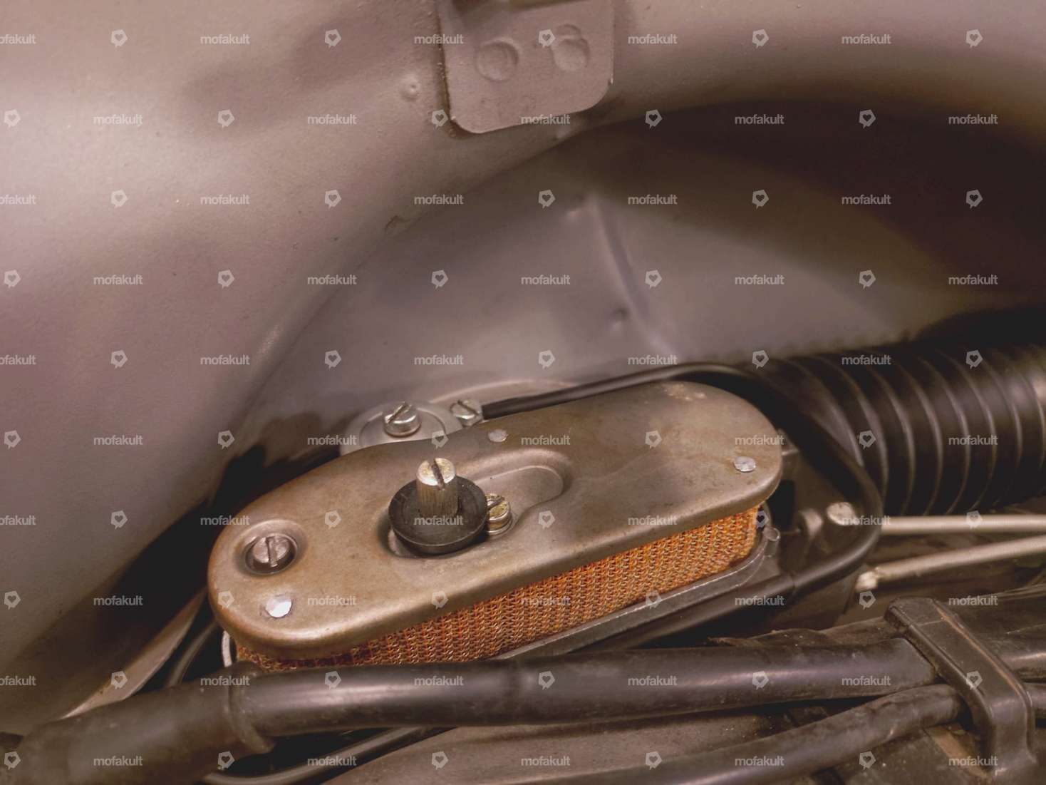 vis de ralenti en caoutchouc couvercle de cuve de carburateur | Vespa Largeframe Carousel Image 3