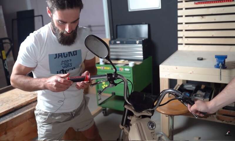 Mofagriffe beim Mofa wechseln Mofagriffe beim Mofa wechseln